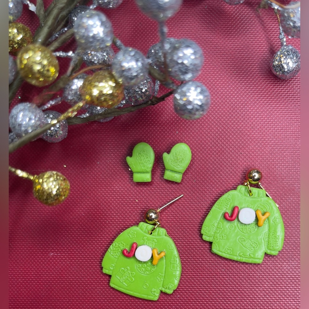 Ugly Sweater Christmas & Mittens Earrings Set w/ Gift Box
